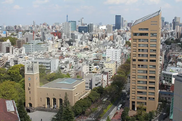早稲田大学 早稲田キャンパス（大隈講堂・大隈記念タワー）