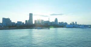 人物のいない日本の港湾都市を写した浜松学院興誠高校2027年度入試解説のサムネイル